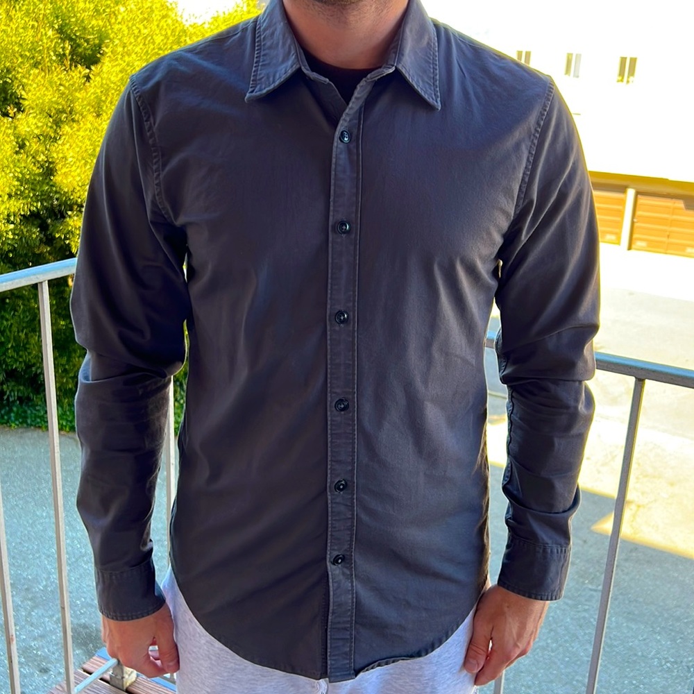 Abercrombie & Fitch Men’s Gray button down shirt
